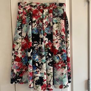 Midi skirt size L